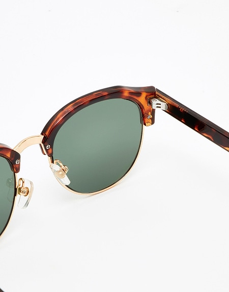 Sunglasses Hawkers CAREY - GREEN BOTTLE CLASSIC ROUNDED