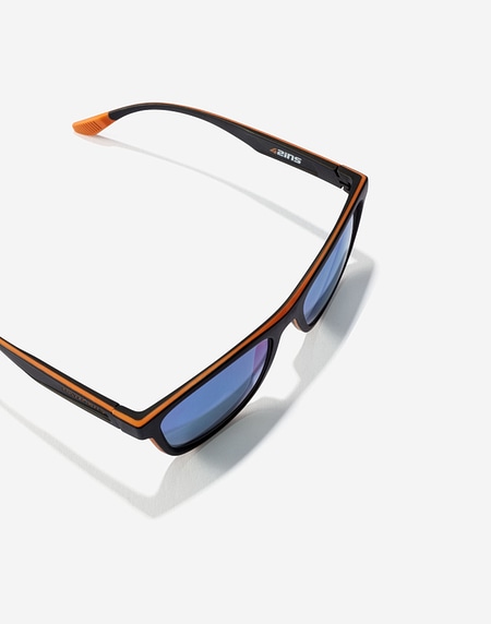 Nos Lunettes de Soleil Hawkers 42 SKY ONE SPORT