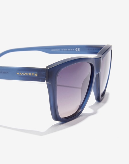 Nos Lunettes de Soleil Hawkers ONE LS RAW - NAVY TRANSPARENT MOON