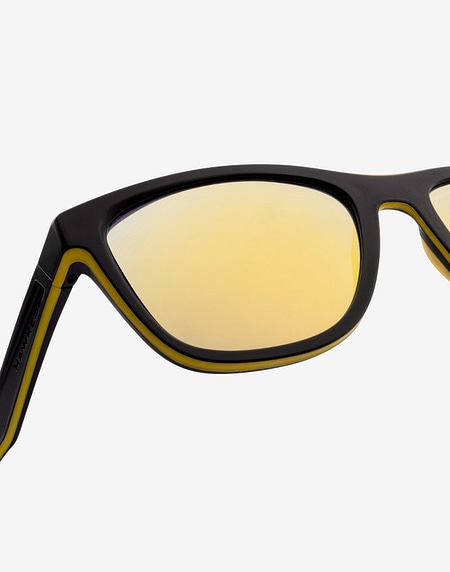 Sunglasses Hawkers BLACK YELLOW RUBBER - ACID ONE S