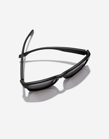 Nos Lunettes de Soleil Hawkers CORE - BLACK