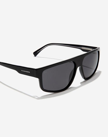 Sunglasses Hawkers ASTRO - BLACK DARK ECO