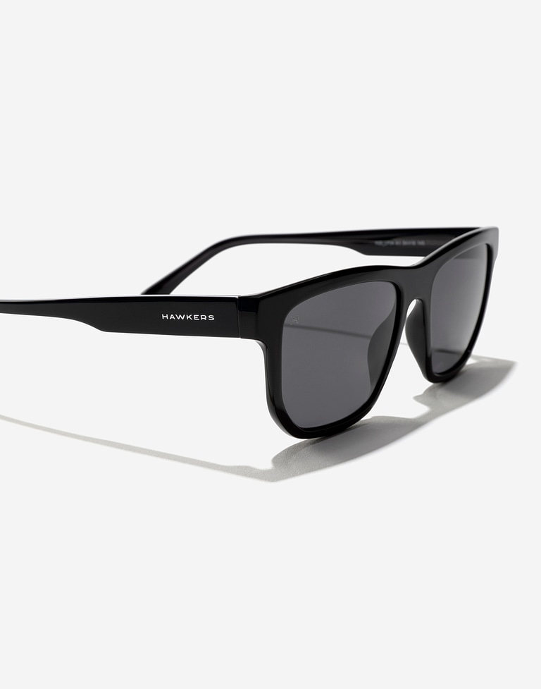 Nos Lunettes de Soleil Hawkers MARS - BLACK DARK ECO