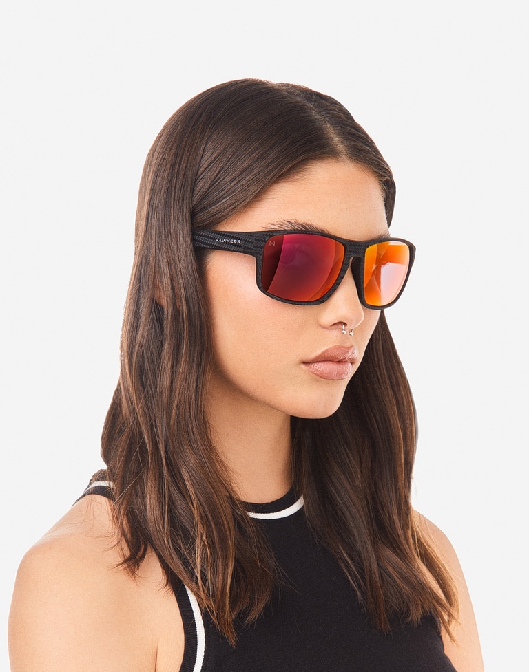 Sonnenbrille Hawkers FASTER RAW CARBON FIBER - BLACK RUBY