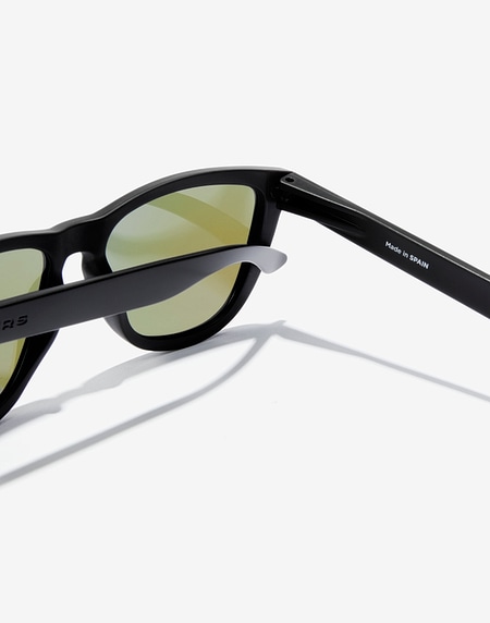 Sunglasses Hawkers ONE RAW - POLARIZED BLACK SKY