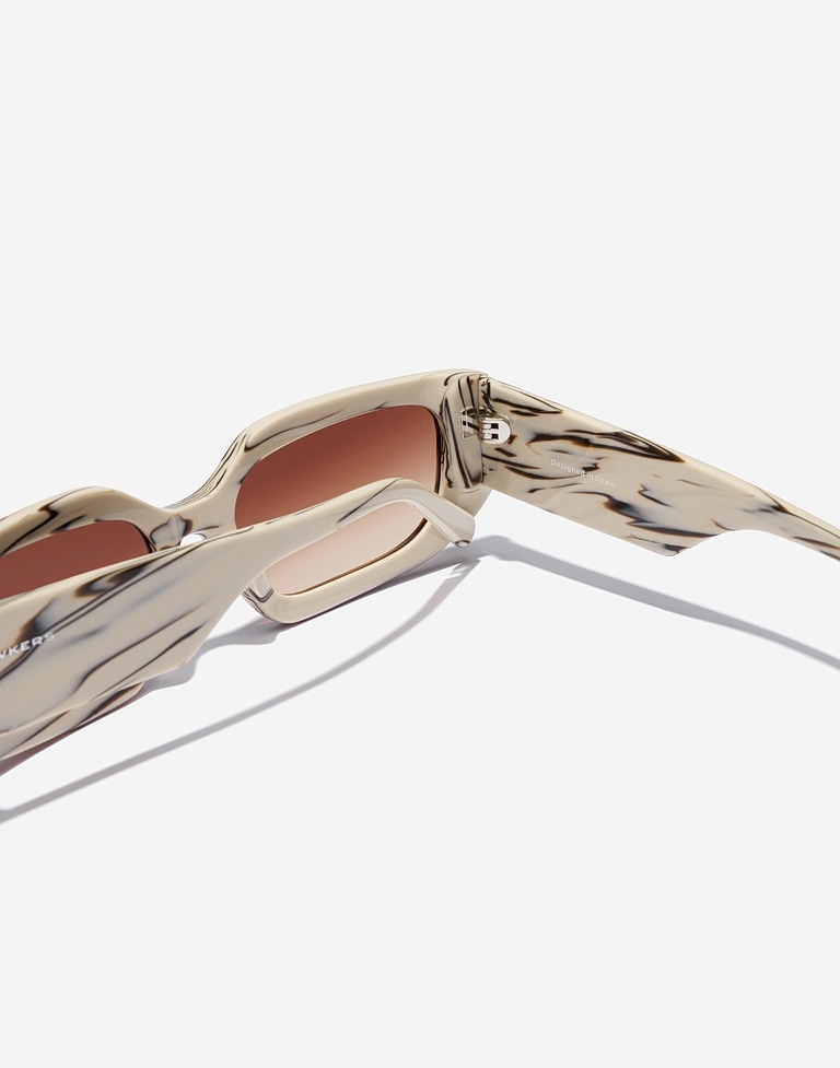 Nos Lunettes de Soleil Hawkers TRENDSET - ZEBRA TERRACOTA
