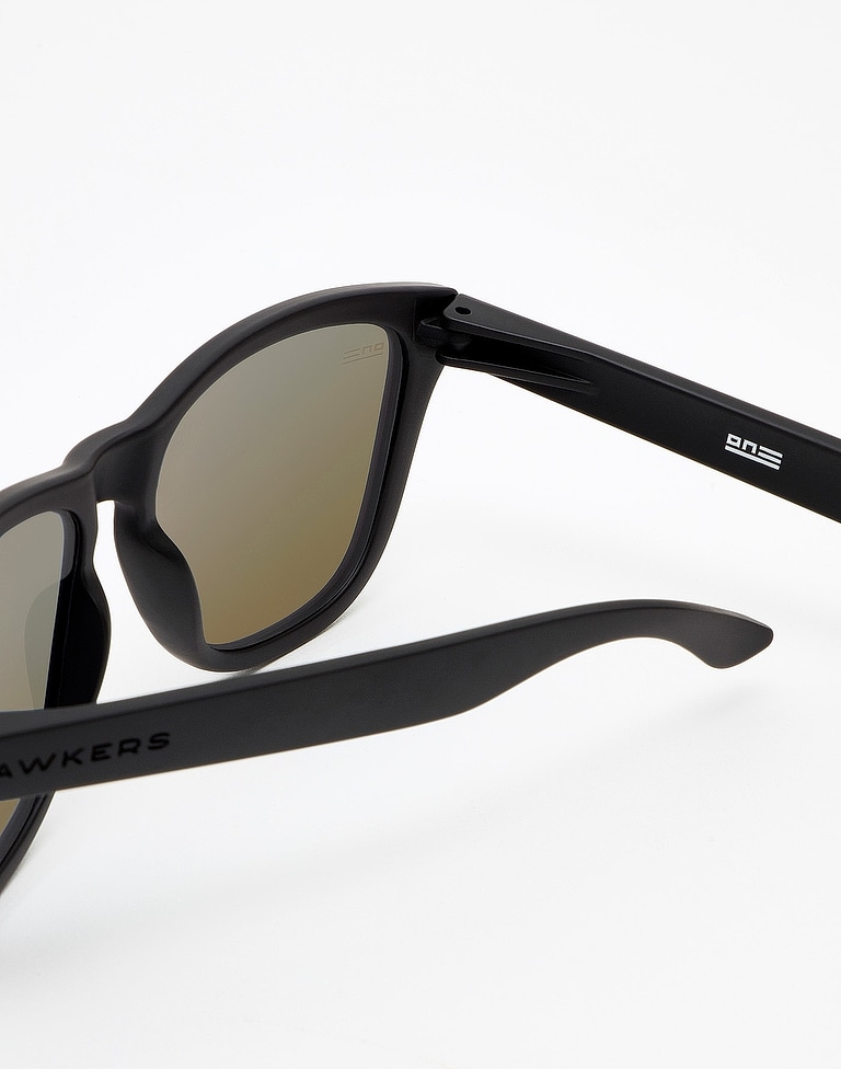 Sunglasses Hawkers CARBON BLACK - SKY ONE