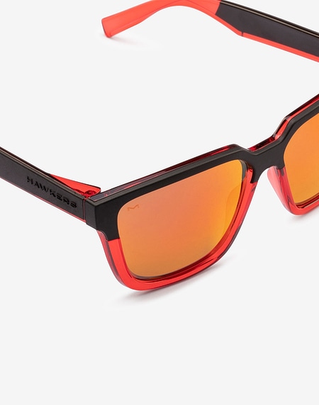 Gafas de sol Hawkers BLACK RED CRYSTAL - RUBY MOTION S STRONG