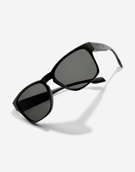 Nos Lunettes de Soleil Hawkers CORE - POLARIZED CARBONO BLACK
