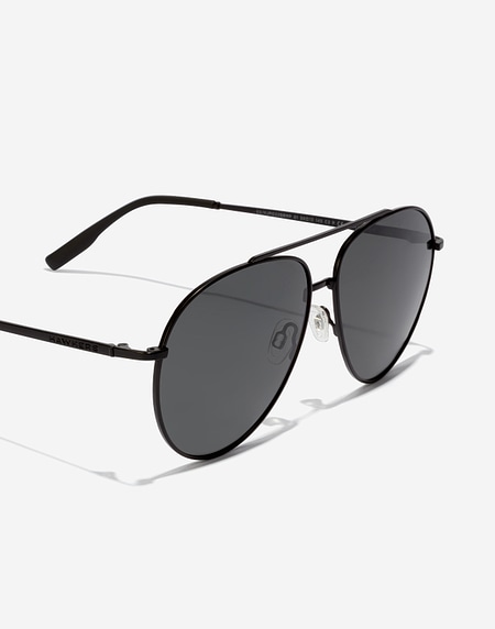 Sunglasses Hawkers JACK POT - POLARIZED BLACK DARK
