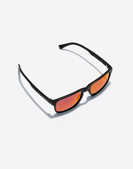Sunglasses Hawkers PEAK - BLACK RUBY
