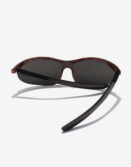 Nos Lunettes de Soleil Hawkers RADIANTE - VINTAGE CAREY DARK GREY