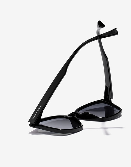 Sunglasses Hawkers BLACK CHROME CLASSY