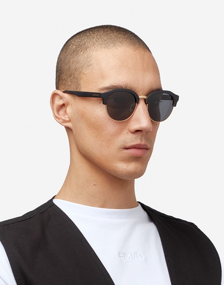 Lentes de sol Hawkers RUBBER BLACK - DARK CLASSIC ROUNDED