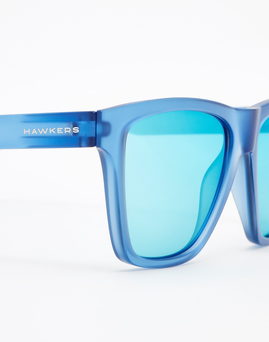 HAWKERS Hawkers ELECTRO BLUE GLAM - Gafas de sol mujer blue degradado -  Private Sport Shop