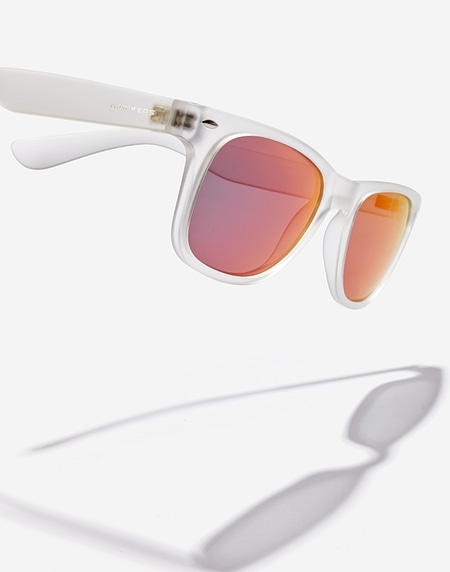 Sunglasses Hawkers SLATER - POLARIZED CRYSTAL RUBI