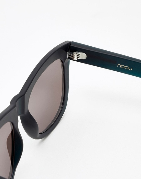 Occhiali da sole Hawkers FROZEN HELENICO BLUE CHROME NOBU