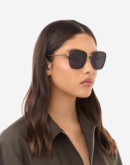 Nos Lunettes de Soleil Hawkers CHILL - POLARIZED BLACK DARK