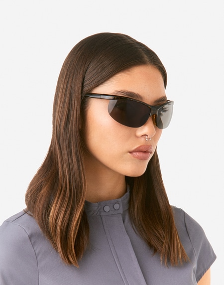 Sunglasses Hawkers RADIANTE - VINTAGE CAREY DARK GREY