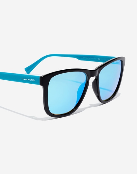 Sunglasses Hawkers ZHANNA - POLARIZED BLACK CLEAR BLUE