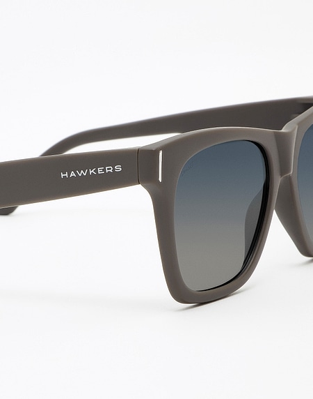 Sunglasses Hawkers CARBON DARK GREY - BLUE SUNSET