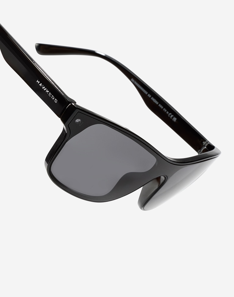 Nos Lunettes de Soleil Hawkers ONE VENM XS - BLACK DARK