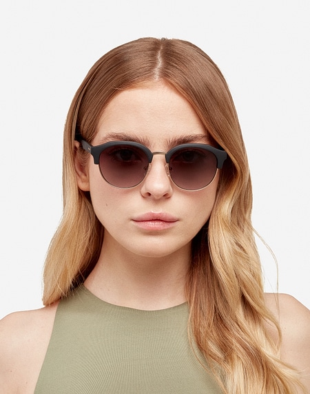 Lentes de sol Hawkers RUBBER BLACK - DARK CLASSIC ROUNDED