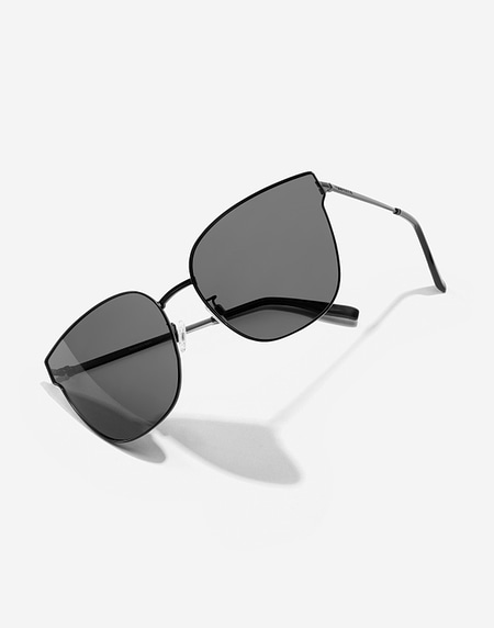 Sunglasses Hawkers SHOWDOWN XL - POLARIZED BLACK