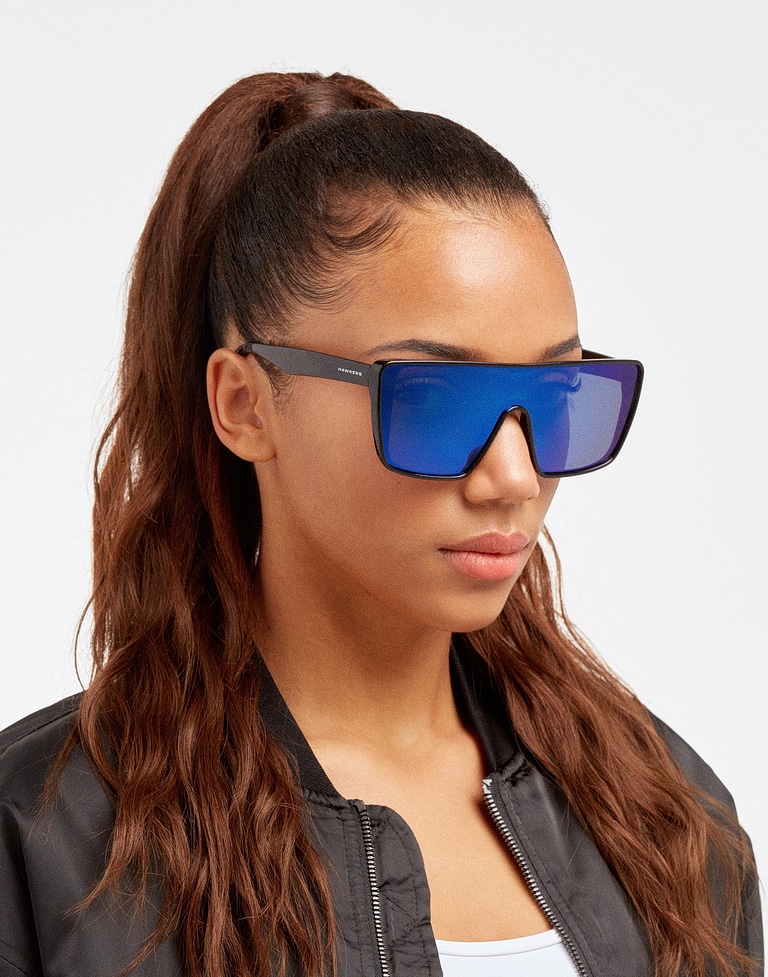 Sunglasses Hawkers PHANTOM - POLARIZED BLACK SKY