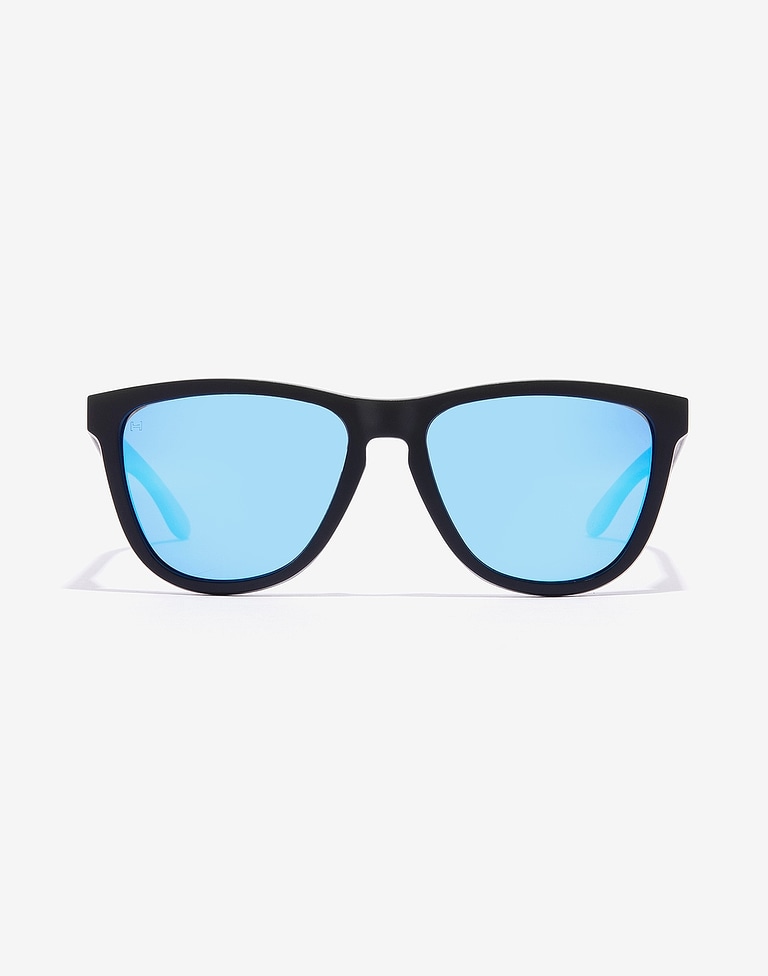 Sunglasses Hawkers ONE RAW - BLACK CLEAR BLUE