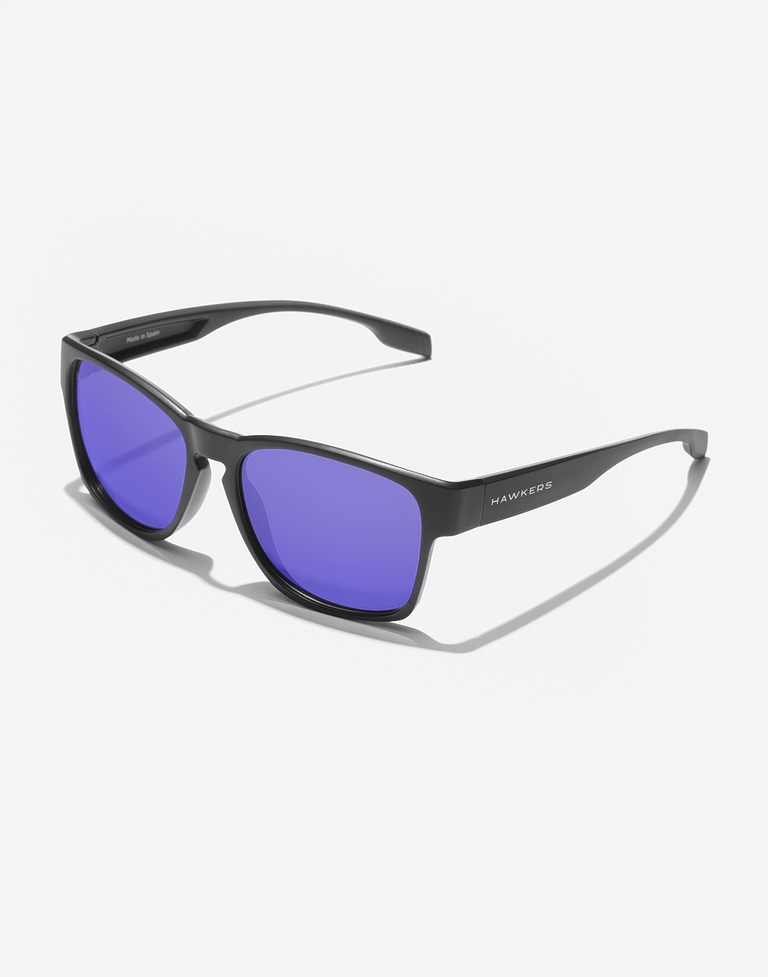 Sunglasses Hawkers CORE RAW - POLARIZED BLACK SKY