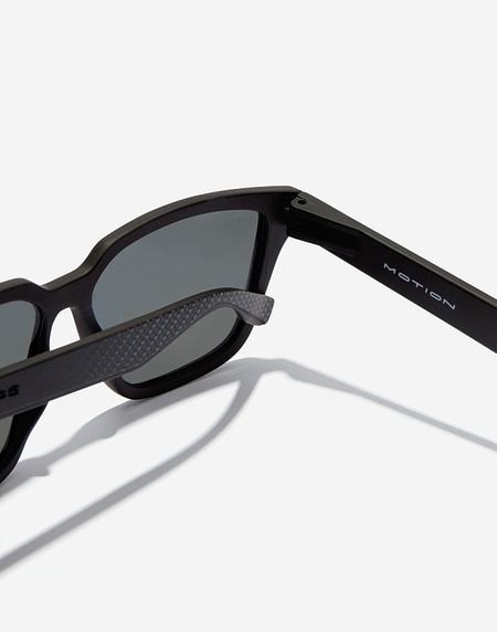 Nos Lunettes de Soleil Hawkers MOTION - POLARIZED BLACK SKY