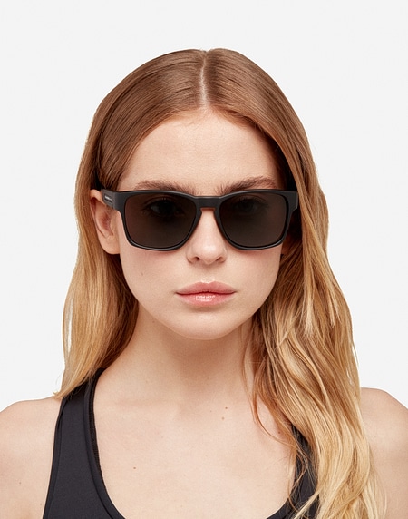 Lentes de sol Hawkers CORE - POLARIZED BLACK