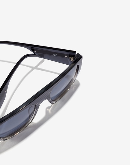 Sunglasses Hawkers LEO GREY AIR RIMY