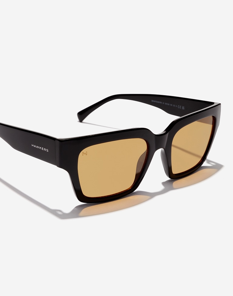 Sunglasses Hawkers MATE - BLACK MUSTARD ECO