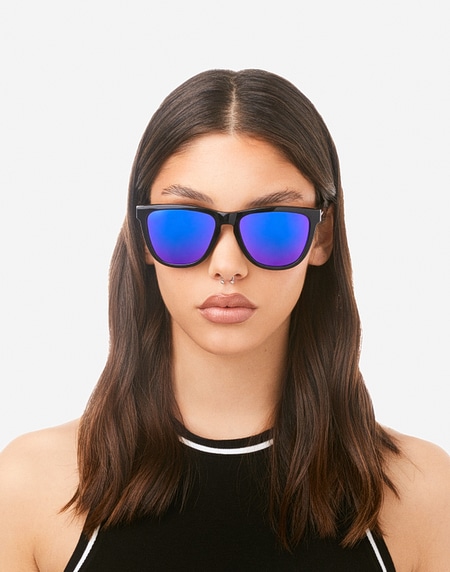 Sunglasses Hawkers DIAMOND BLACK - SKY ONE