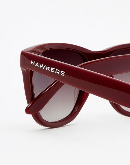 Sunglasses Hawkers DIAMOND BURGUNDY - DARK ONE X