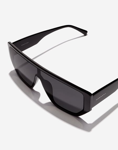 Sunglasses Hawkers METRO - BLACK DARK ECO