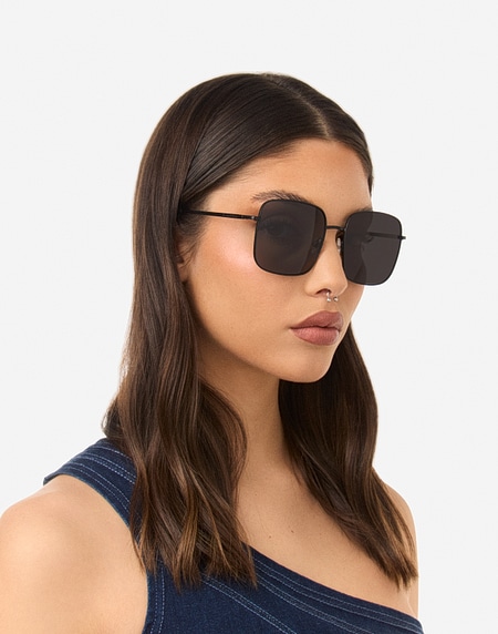 Sunglasses Hawkers ROYAL FLUSH - POLARIZED BLACK DARK