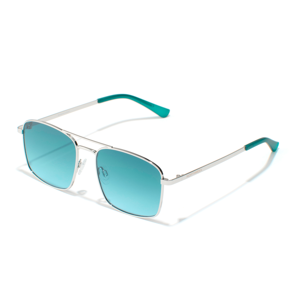 Photo Nos Lunettes de Soleil Hawkers Pit - Silver Black To Blue